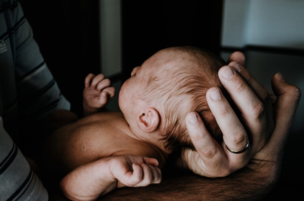 Cosa fare se il tuo bambino ha l'addome acuto?